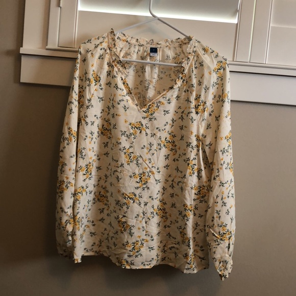 Old Navy Floral-Print Split-Neck Poet Blouse - Picture 4 of 5